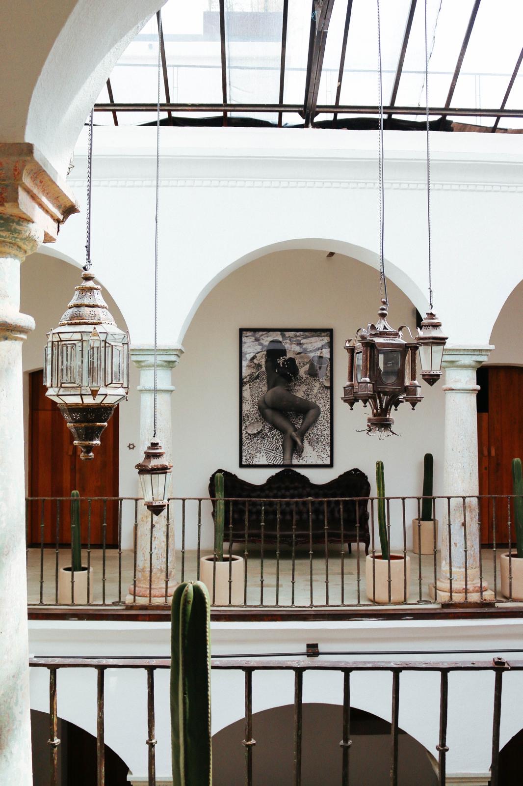 Hotel Sin Nombre